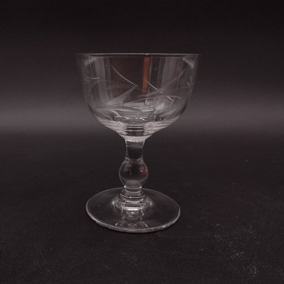 6 Etched Crystal Wine or Liqueur Glasses - Picture 8 of 11